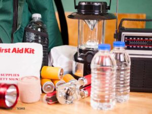 ציוד לשעת חירום